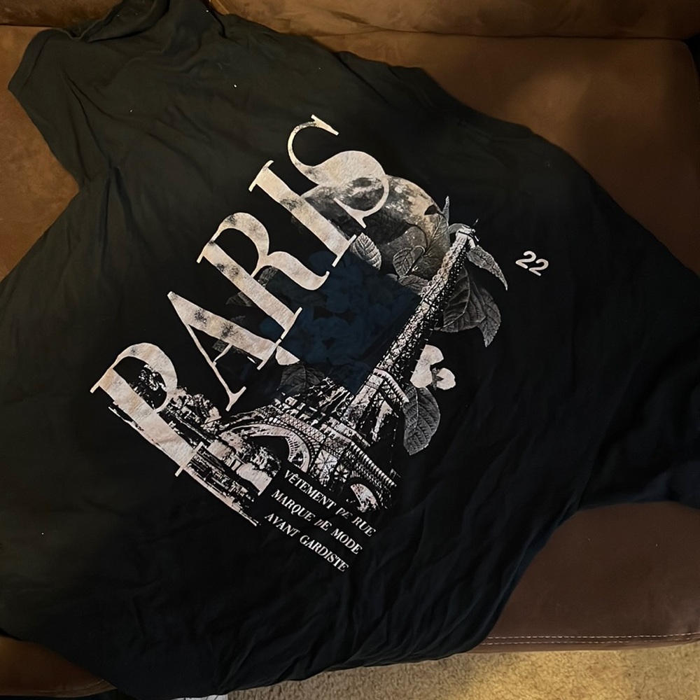 Men’s graphic shirt